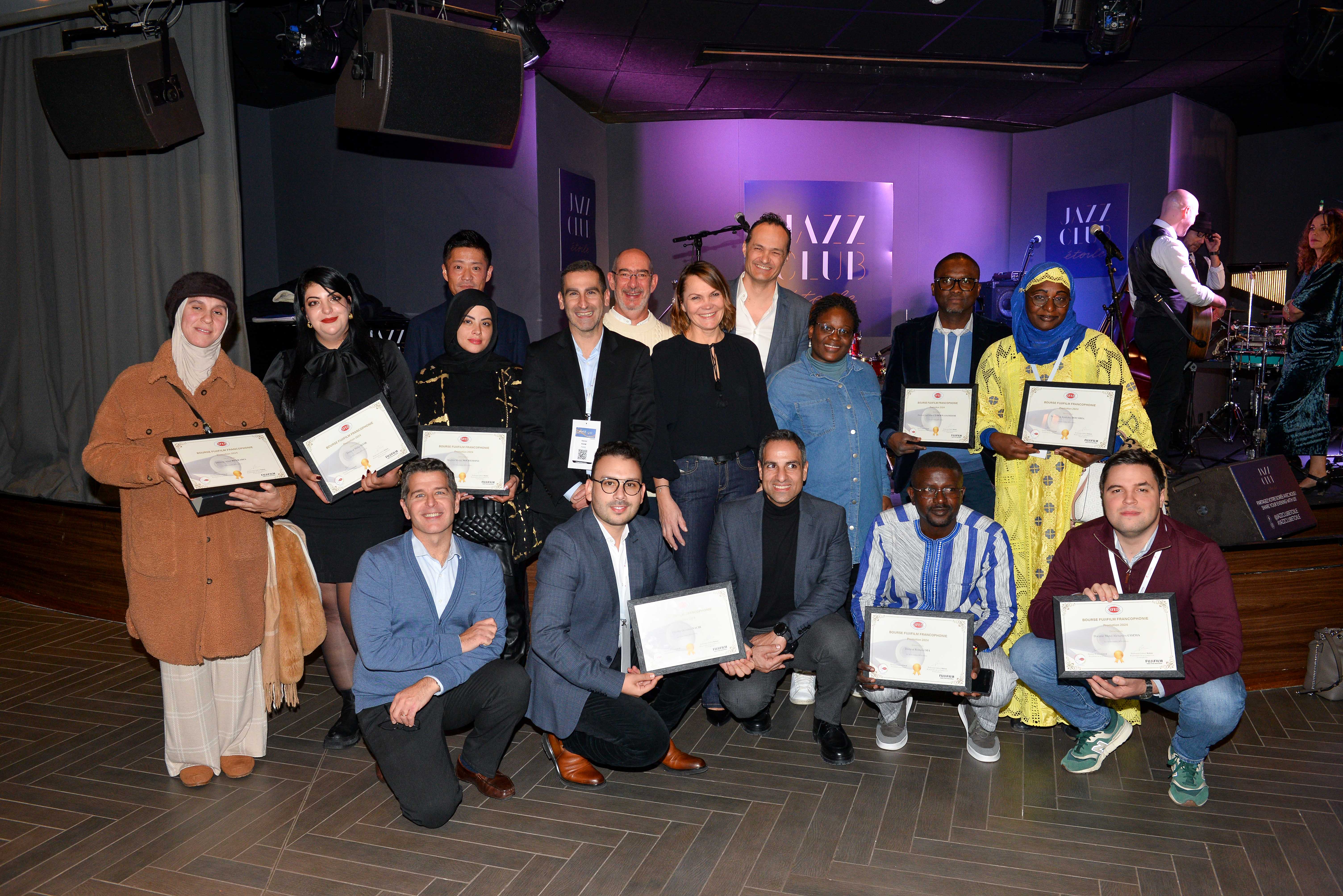 photo des membres de la commission francophonie